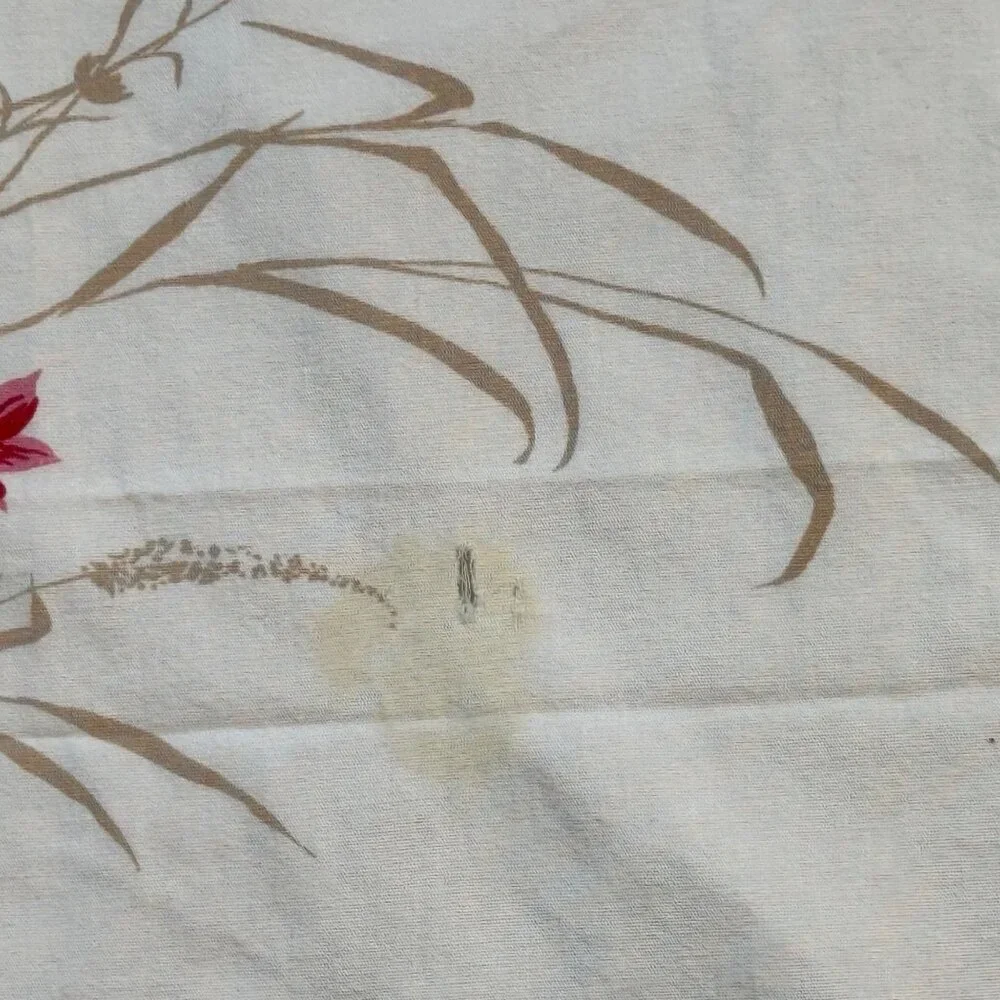 Vintage Floral Tablecloth MCM Red Pink Chrysanthemum Print Mum Flower‎ 51 x 60”
